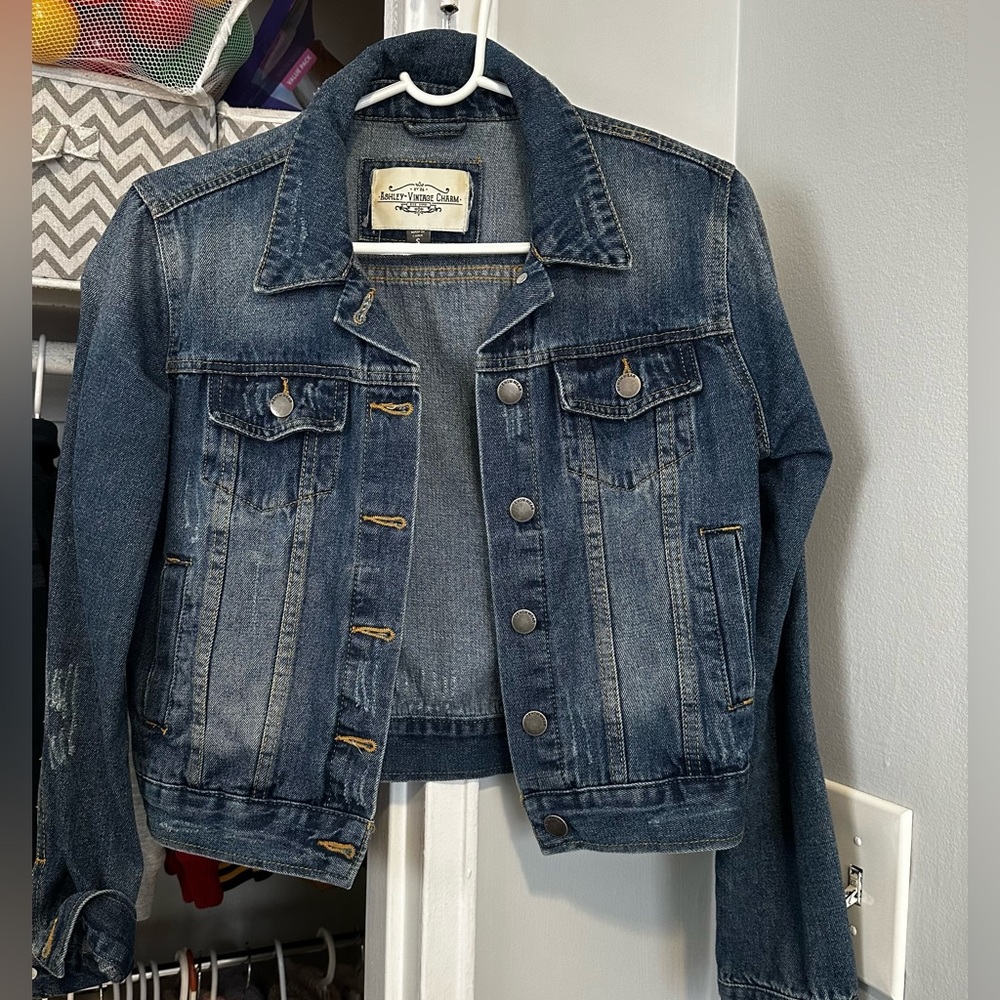 Ashley Vintage Charm denim jacket size small